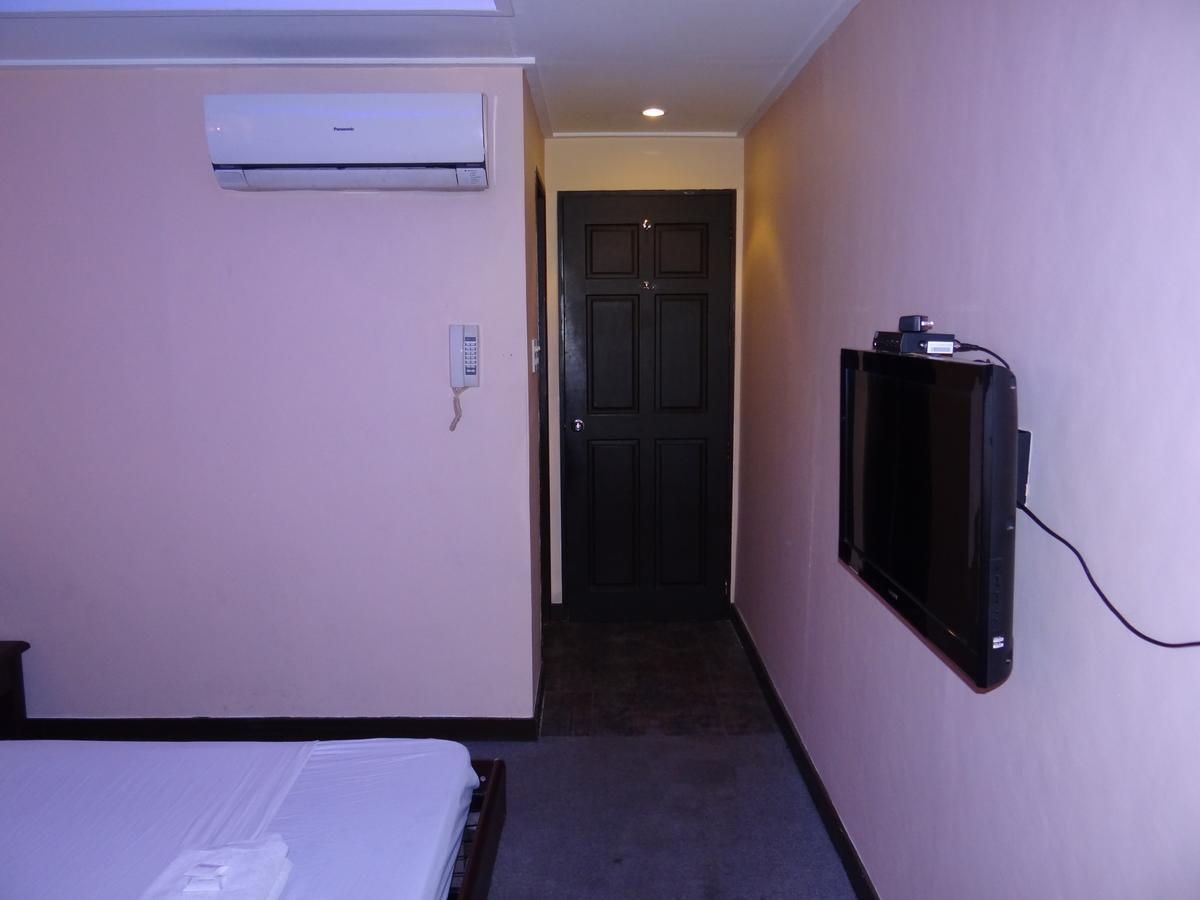 Elegance Guesthouse Pasay Eksteriør billede